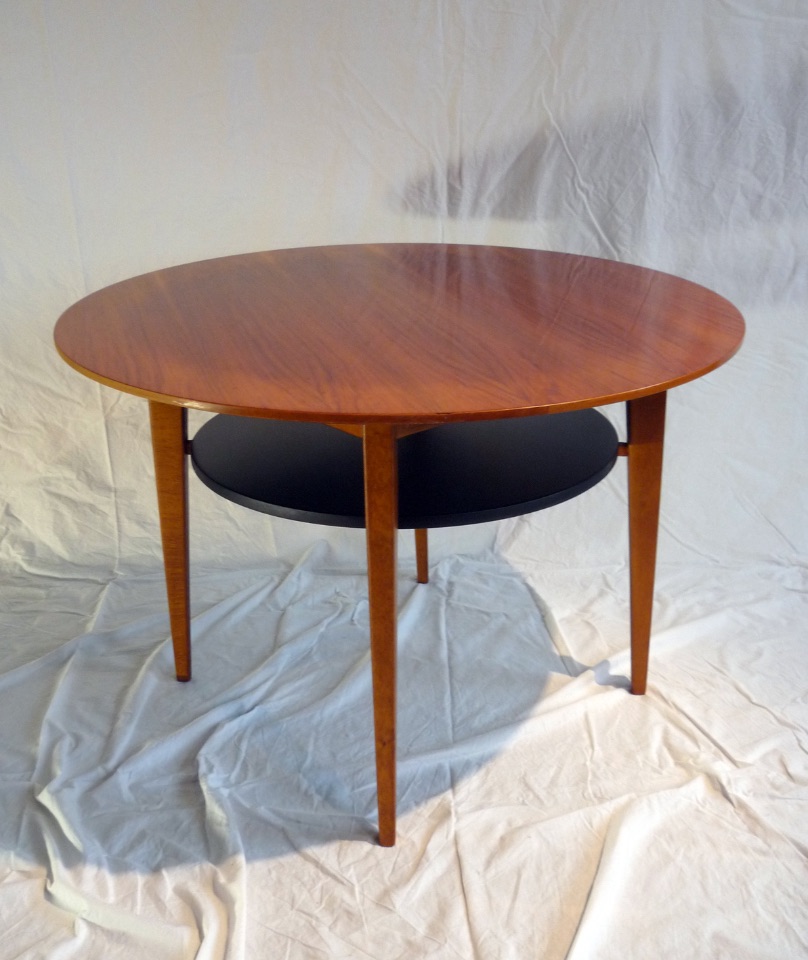 Table d'appoint palissandre 330€